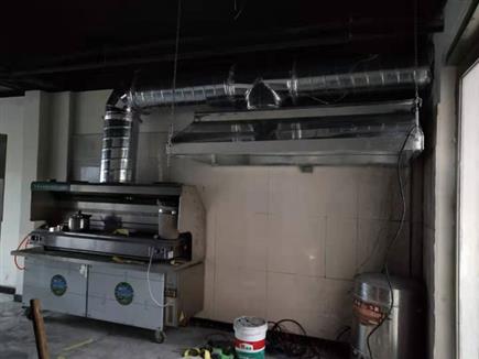 宜陽前進(jìn)橋北頭燒烤店廚房排煙